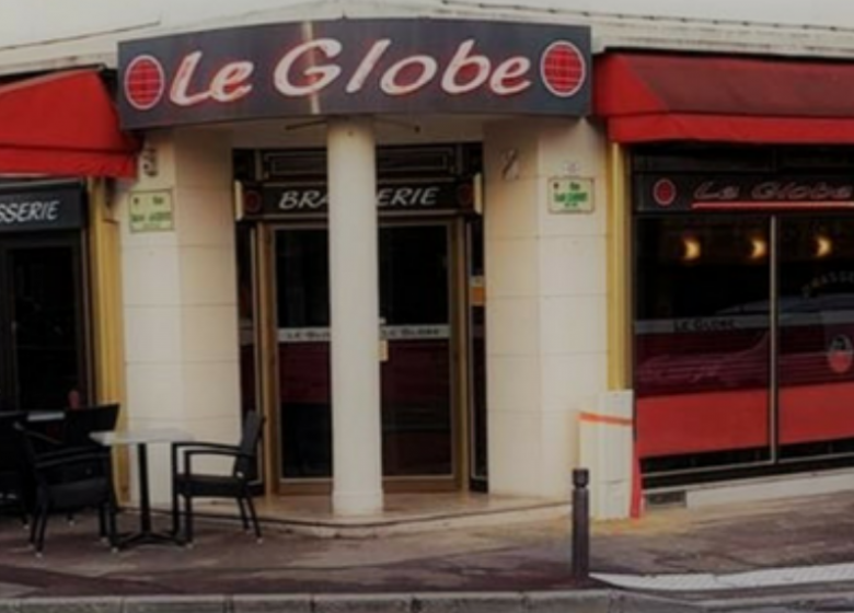 The ‘Le Globe’ Bar